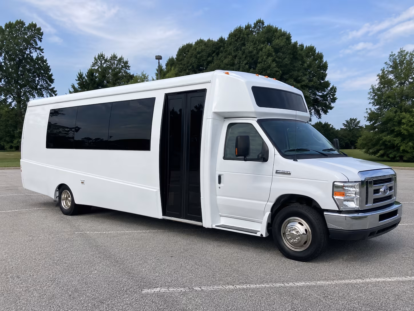 brandon 18 passenger party bus