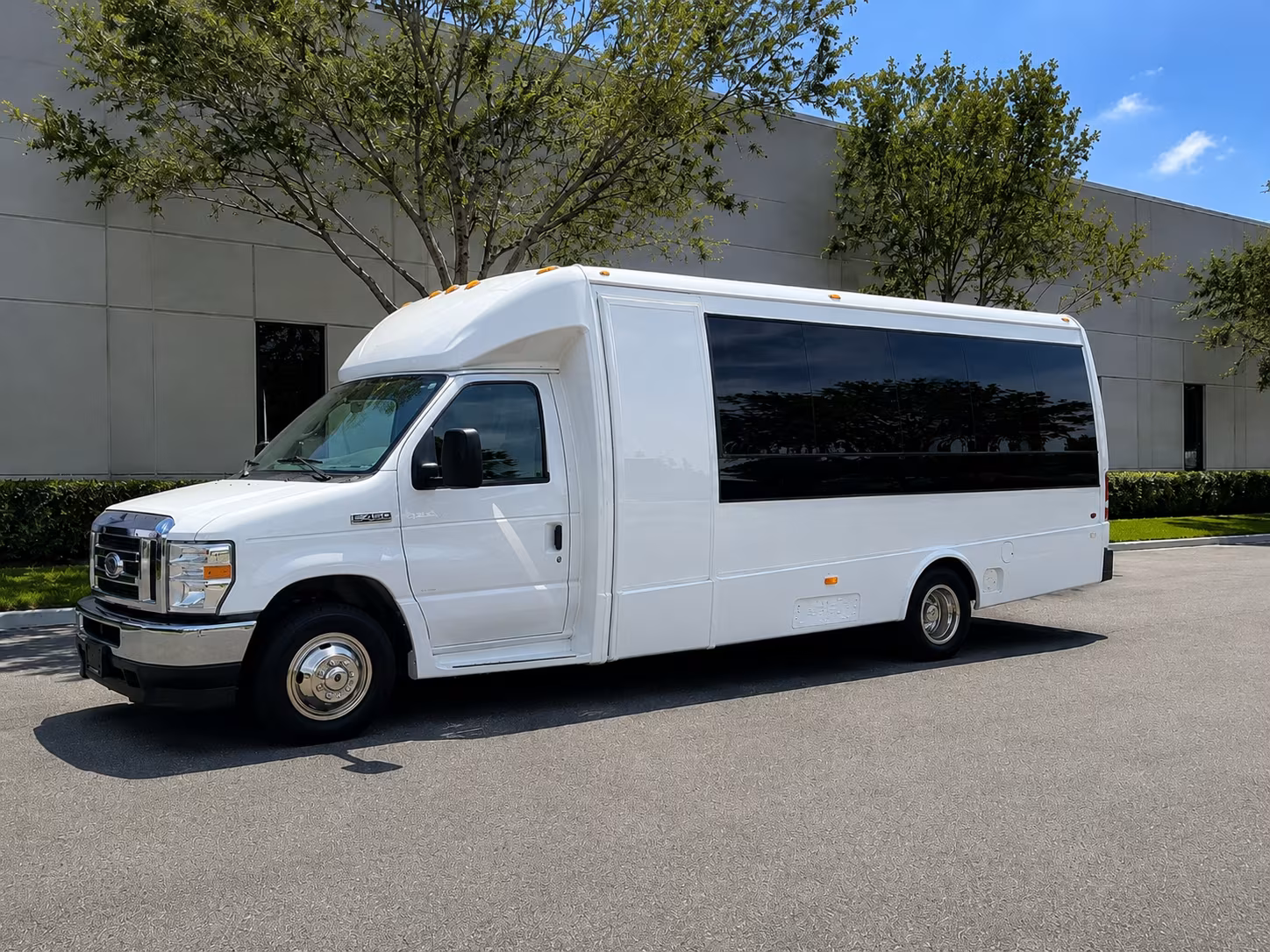 buses for the florida strawberry festival and plant city wine events