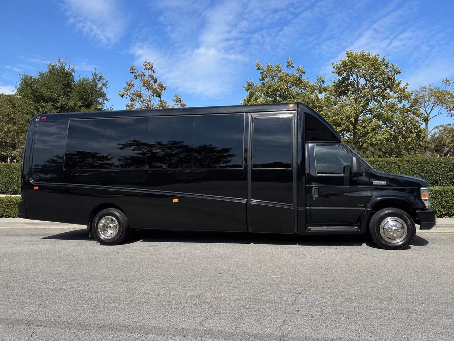 charter buses for newsome and riverview high prom groups