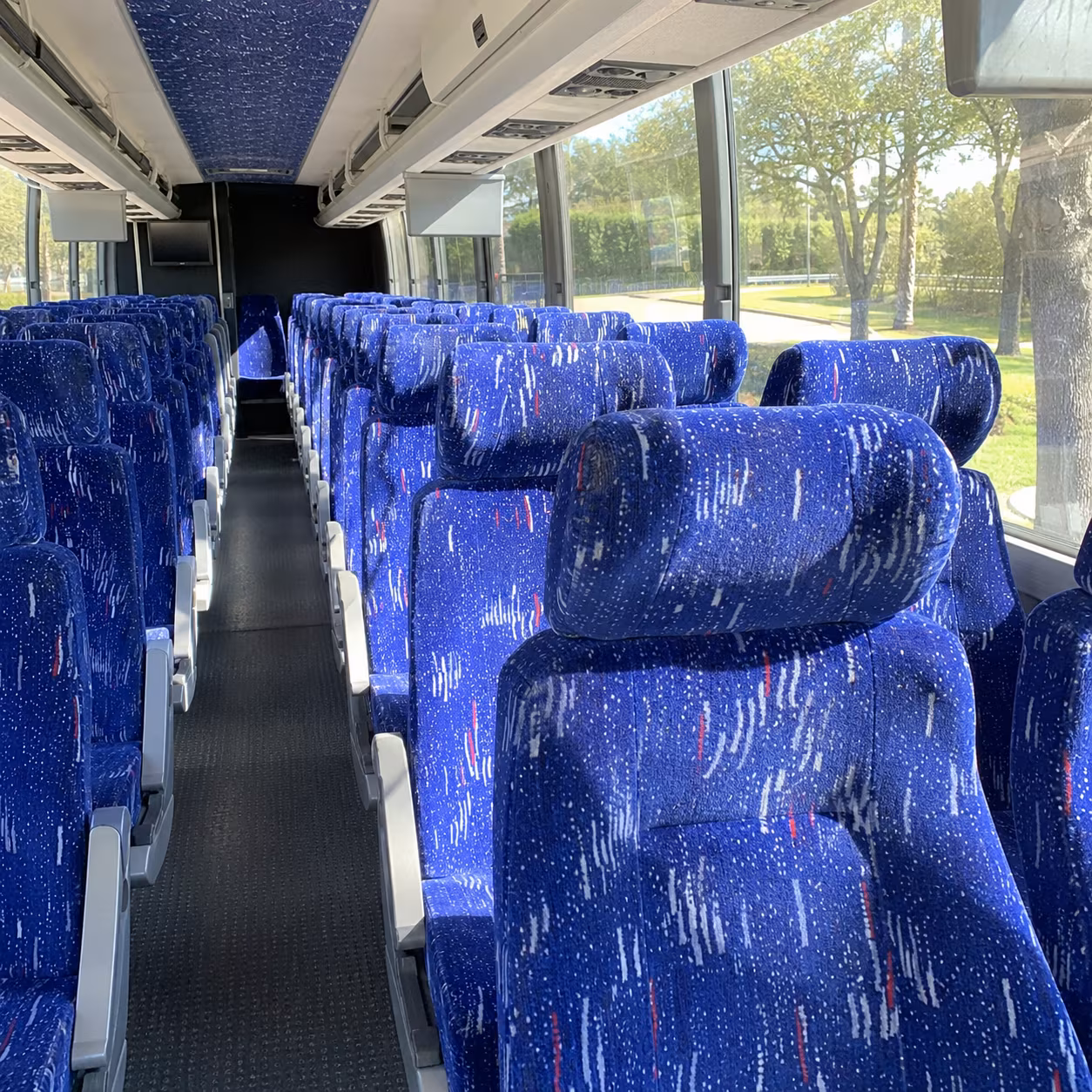 charter buses to benchmark international arena shows in downtown tampa
