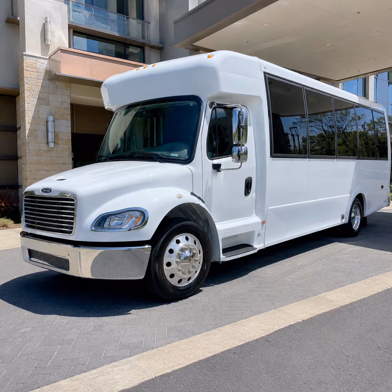clearwater sleek charter bus rentals for clearwater corporate retreats