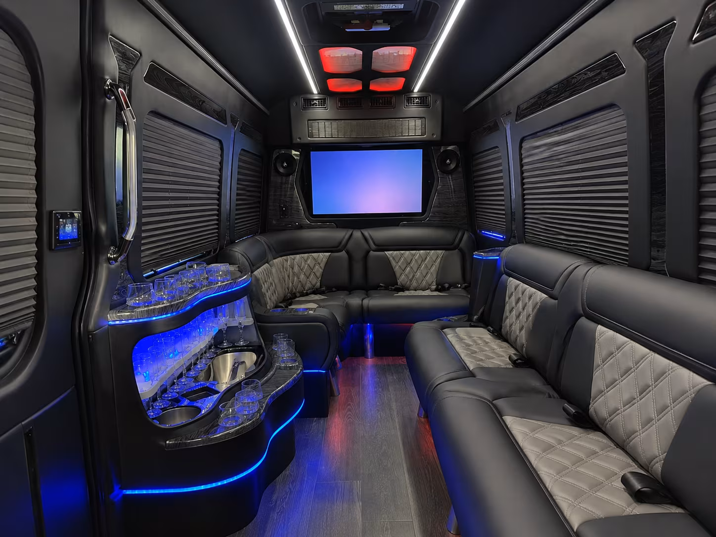 corporate event buses to the tampa convention center and seminole hard rock