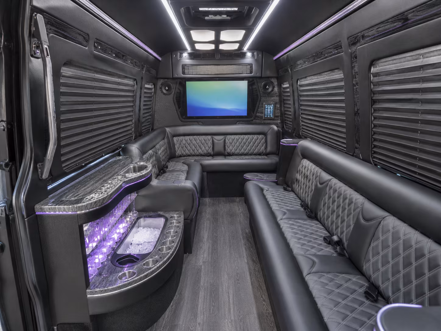 for quick and easy shift worker transportation between brandon and tampa s distribution corridor brandoncharterbuscompany com has you covered