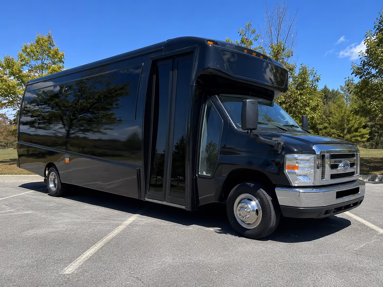 lakeland get your group there with a lakeland long distance charter bus rental