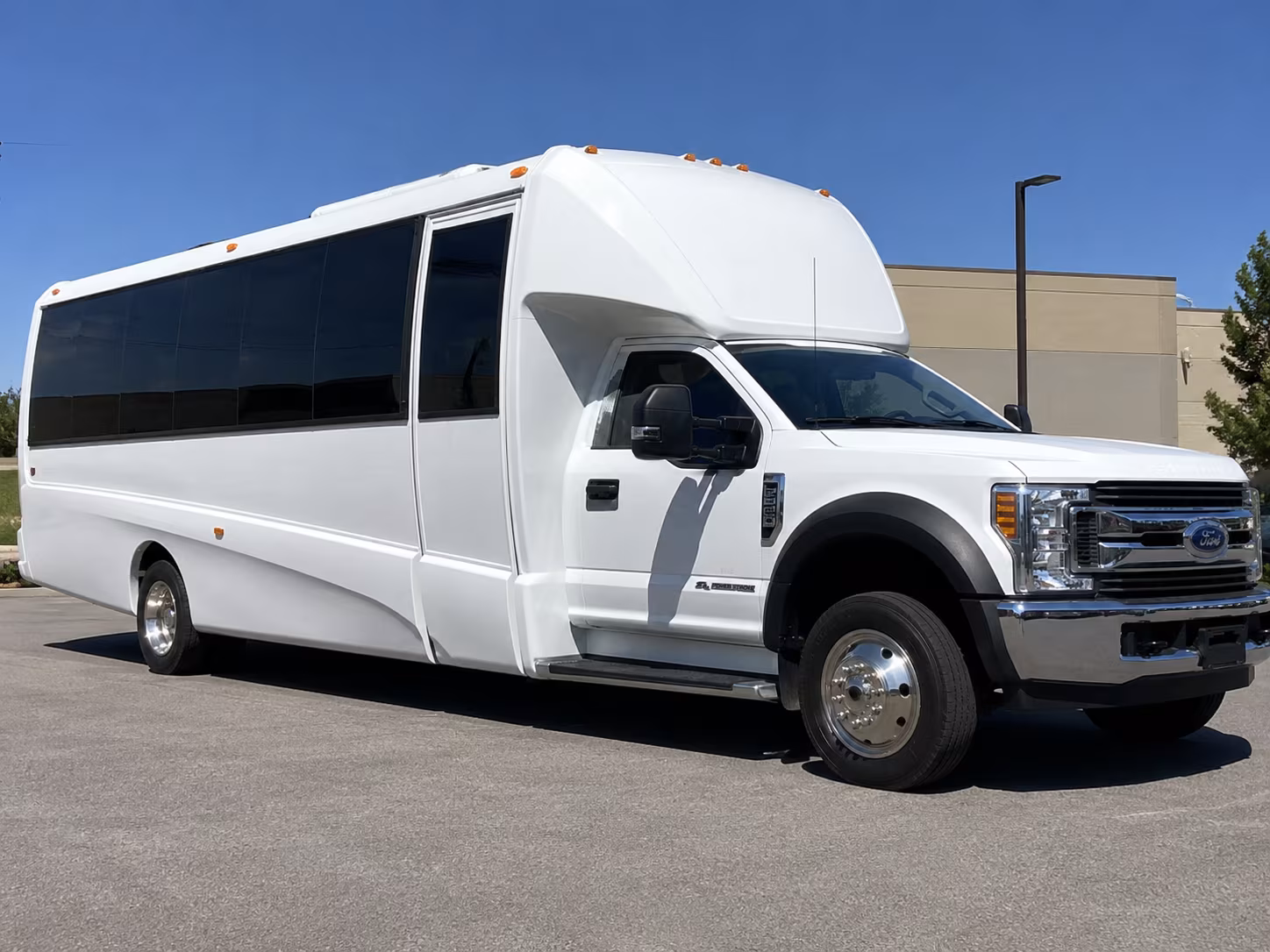 largo employee shuttle bus rentals