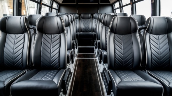 25 passenger minibus rental bradenton